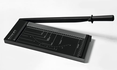 Řezačka páková DAHLE VANTAGE 10, A4, 320 mm, 0,6 mm, černá